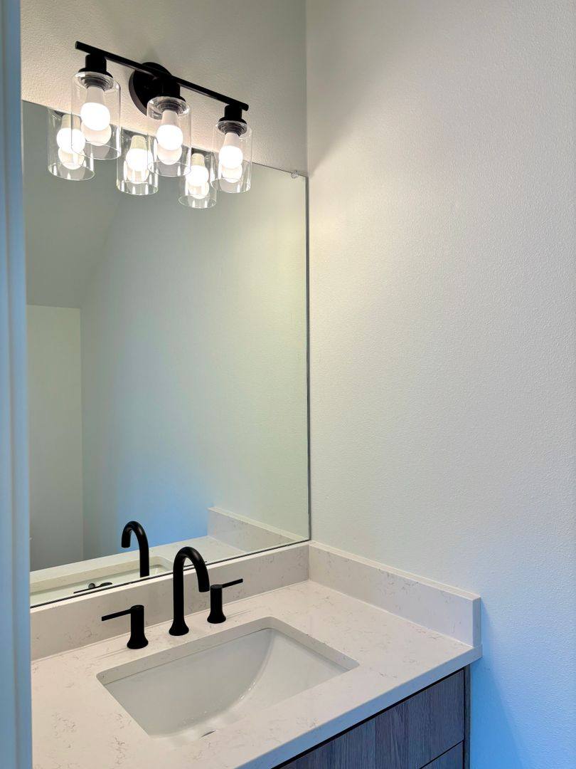 Townhouse for rent at 7582 N Alma Ave, Portland, OR 97203