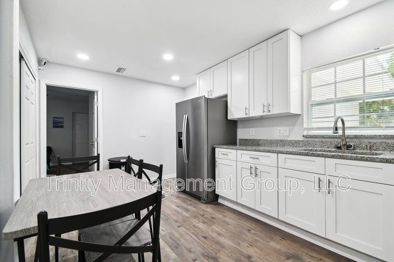 House for rent at 1051 Dogwood Dr #ROOM 1, Dunedin, FL 34698