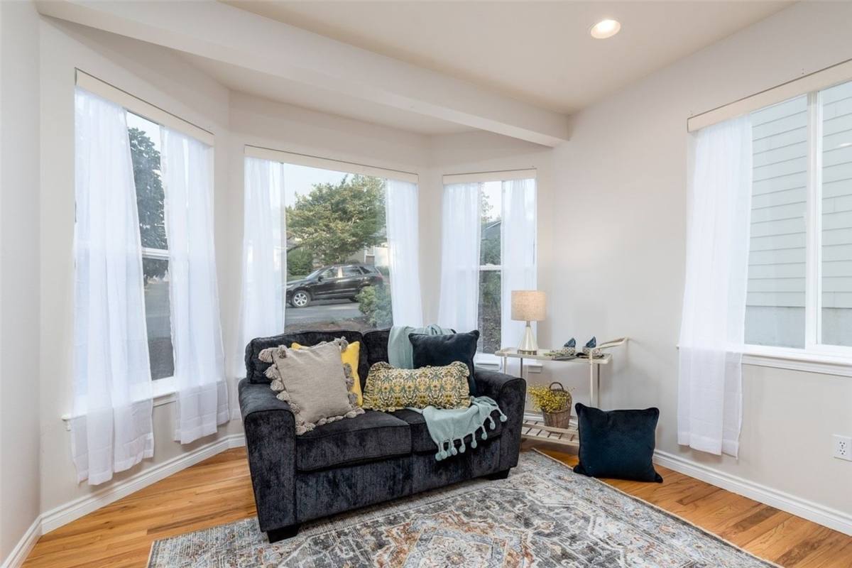 House for rent at 132 S 41st St, Bellingham, WA 98229