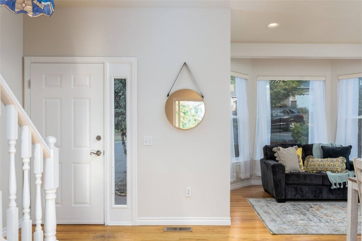 House for rent at 132 S 41st St, Bellingham, WA 98229