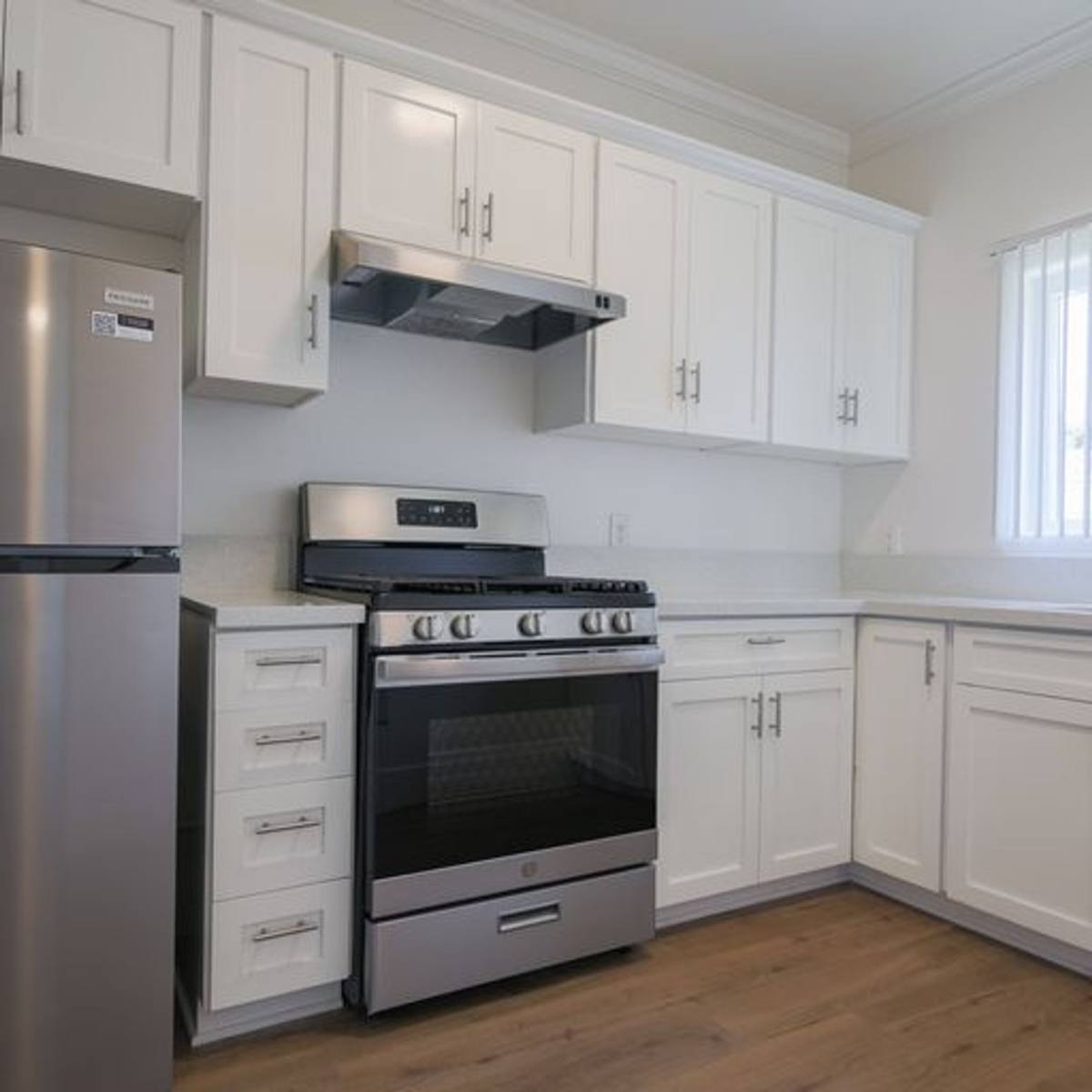 Apartment for rent at 5200 Hollywood Blvd, Los Angeles, CA 90027