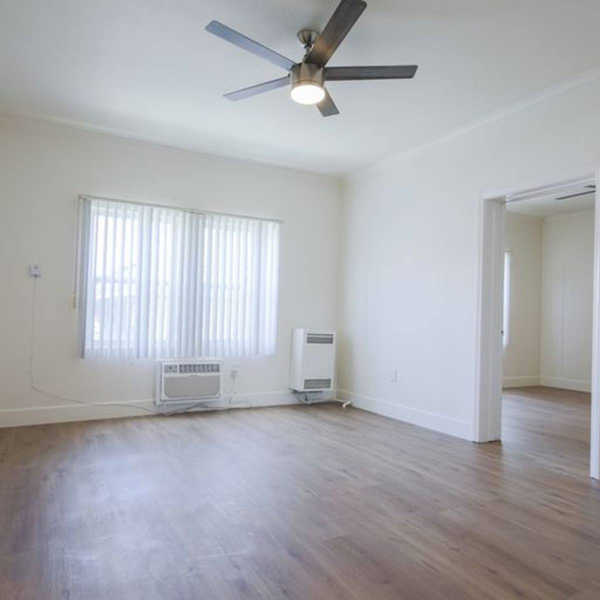 Apartment for rent at 5200 Hollywood Blvd, Los Angeles, CA 90027
