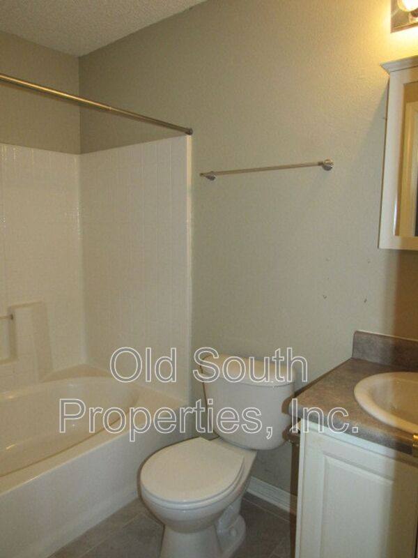House for rent at 2018 Marquesas Lane, Pensacola, FL 32506