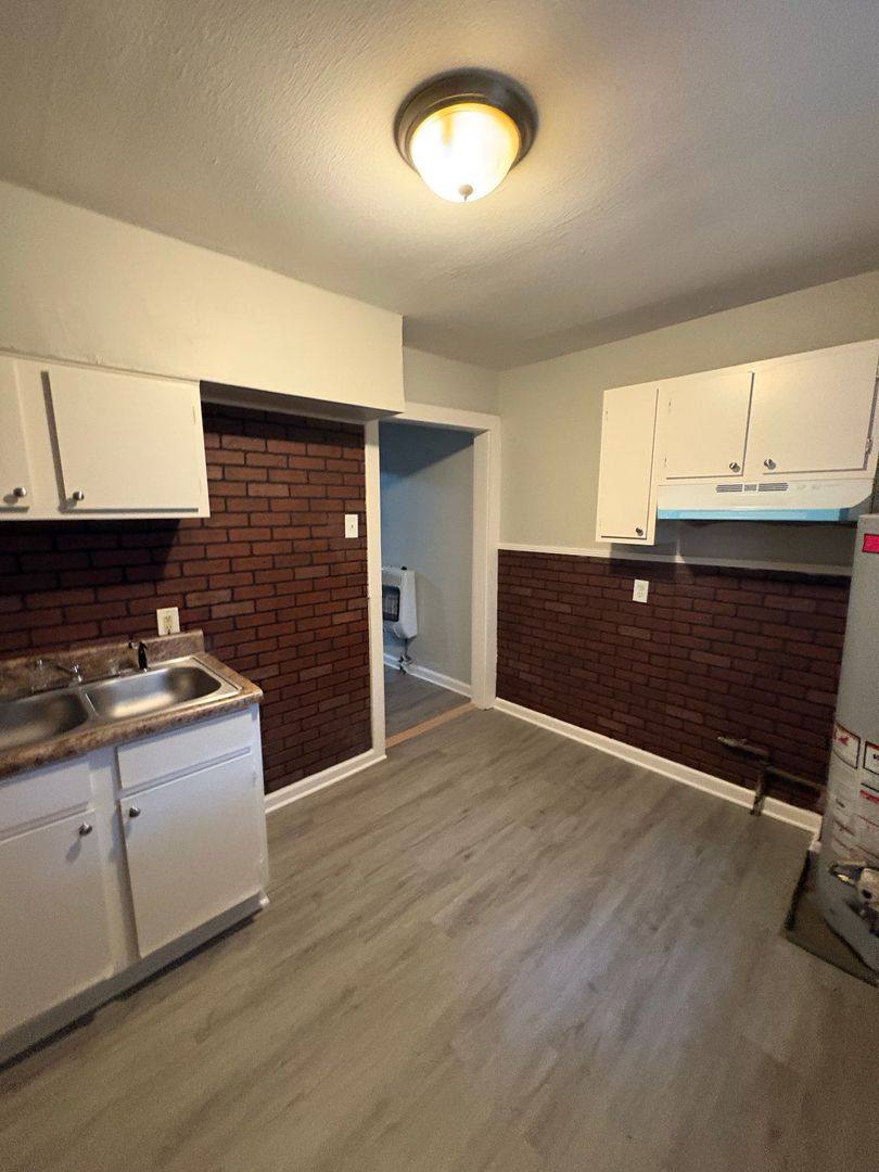 House for rent at 2077 Lowell Ave, Memphis, TN 38114