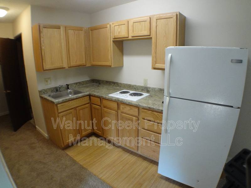 Apartment for rent at 4461 Oberlin Ave #A, Lorain, OH 44053