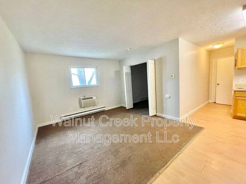 Apartment for rent at 4461 Oberlin Ave #A, Lorain, OH 44053