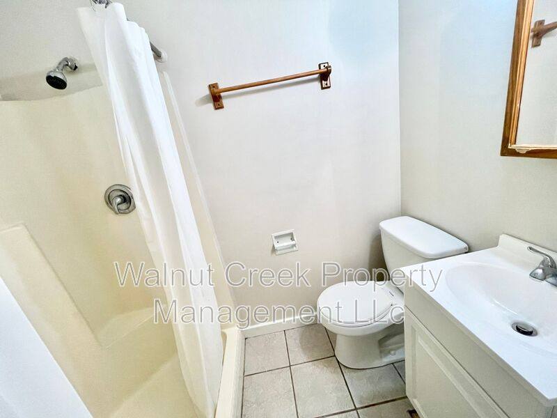 Apartment for rent at 4461 Oberlin Ave #A, Lorain, OH 44053