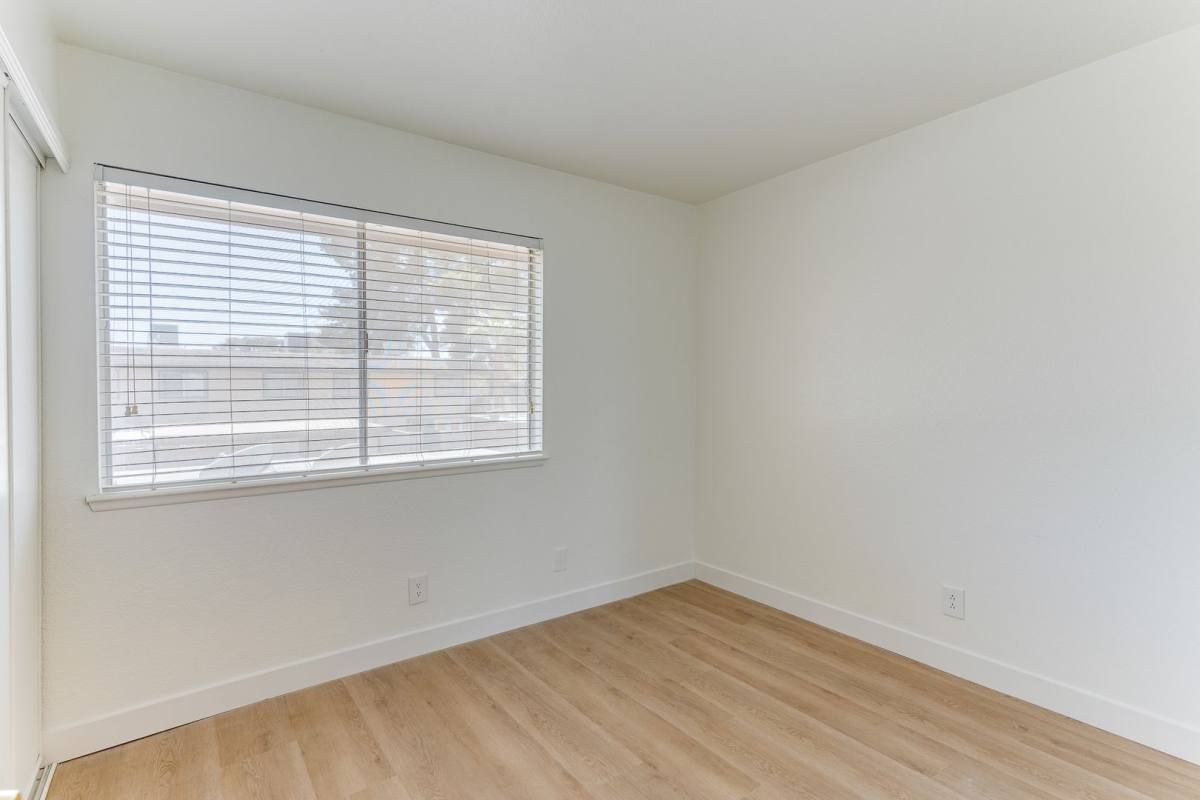 Townhouse for rent at 6224 Meadow Vista Lane, Las Vegas, NV 89103