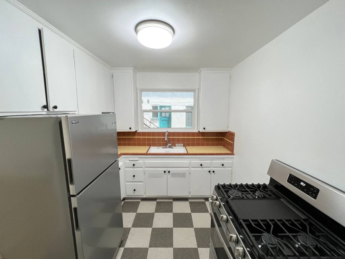 Apartment for rent at 7962 Norton Ave, Los Angeles, CA 90046
