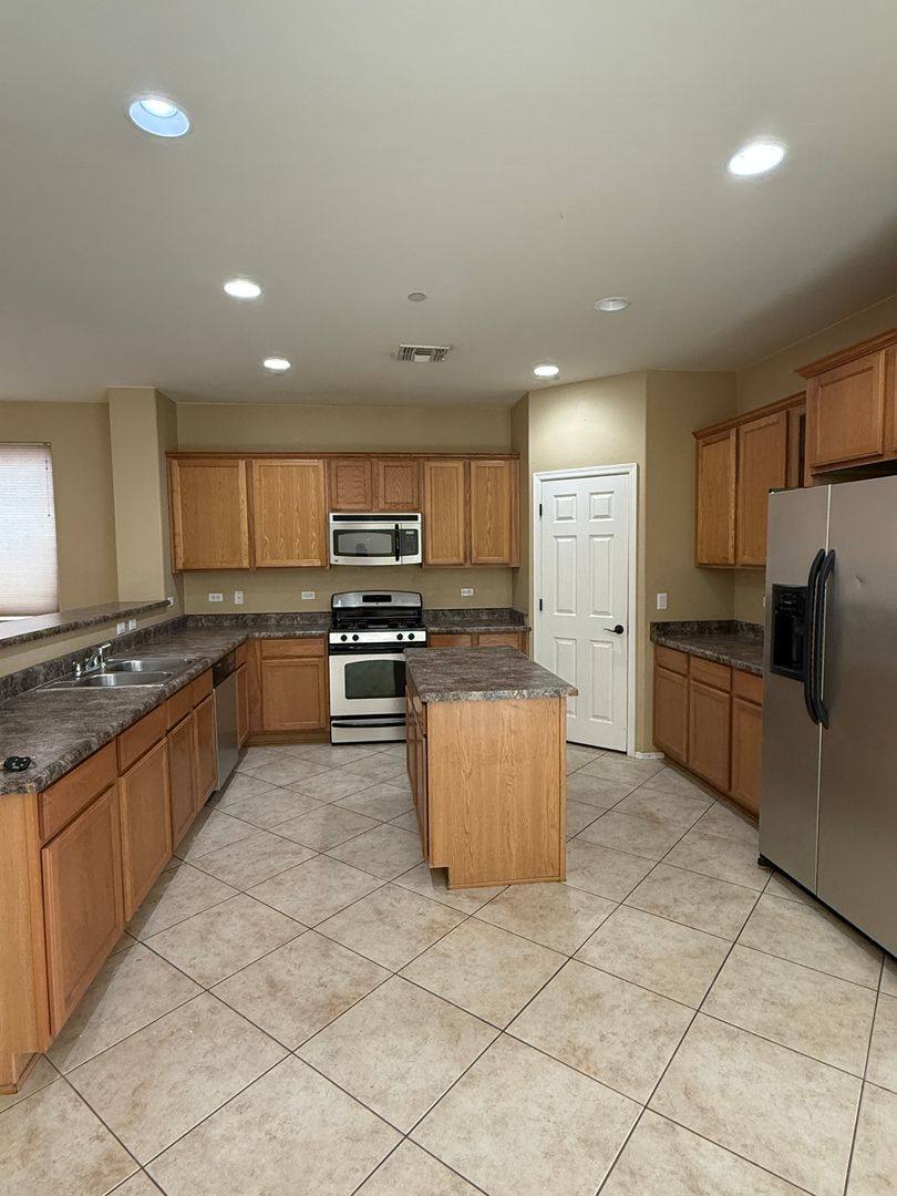 House for rent at 3680 W Scavenger Dr, Marana, AZ 85658