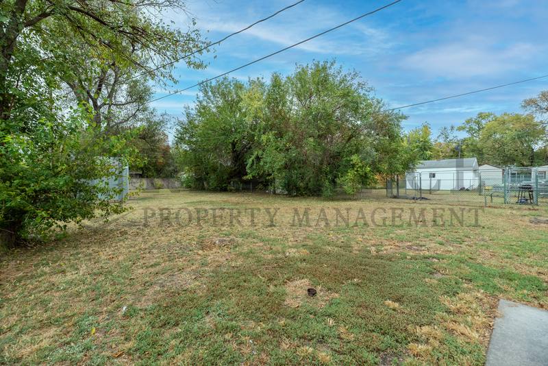 House for rent at 726 S Bonn St, Wichita, KS 67213