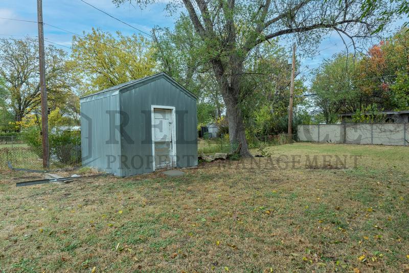 House for rent at 726 S Bonn St, Wichita, KS 67213