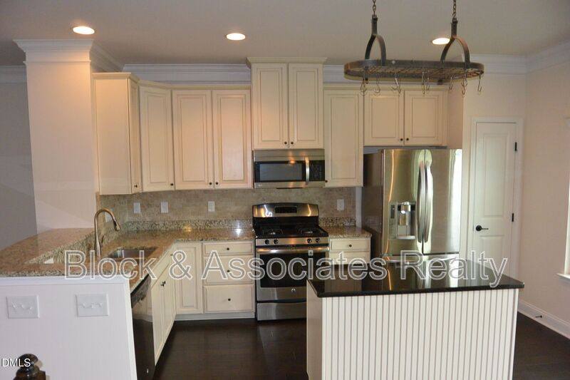 Townhouse for rent at 1014 Tender Dr, Apex, NC 27502