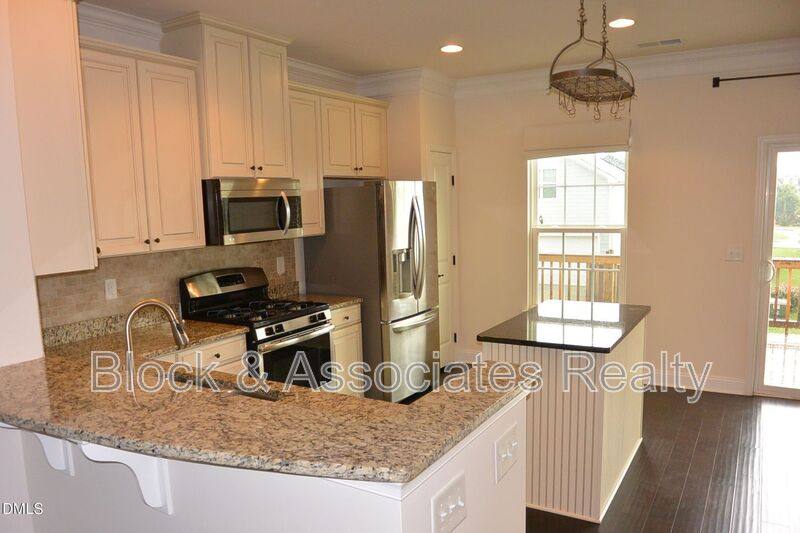 Townhouse for rent at 1014 Tender Dr, Apex, NC 27502