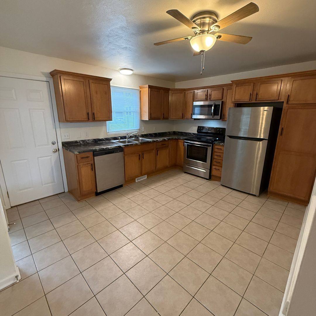 Townhouse for rent at 1224-1298 Sunfield, Sun Prairie, WI 53590