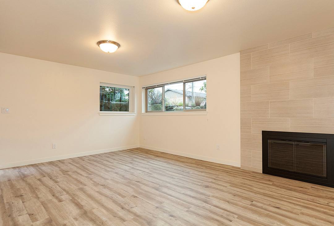 Apartment for rent at 7522 24th Ave NW, Seattle, WA 98117