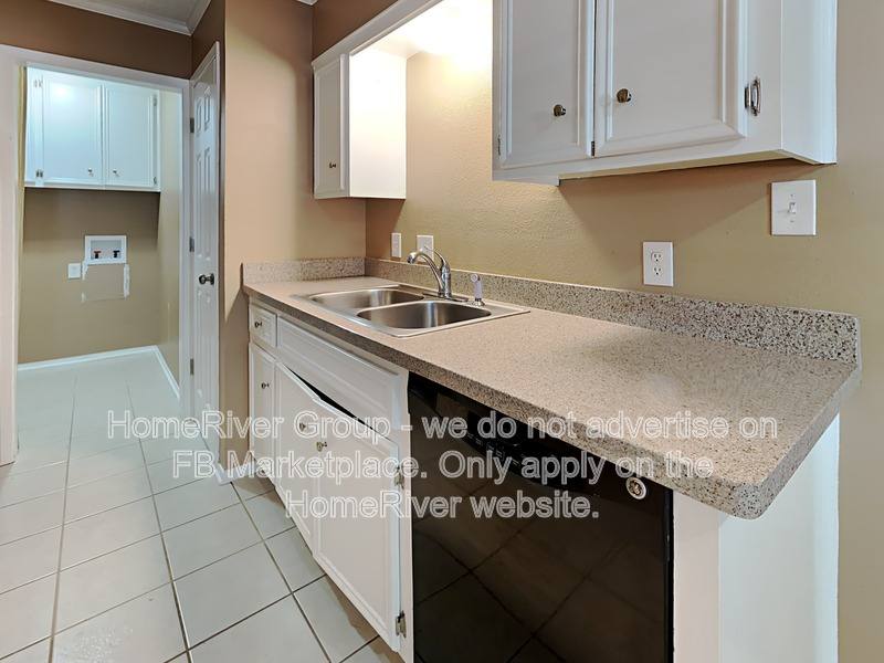 Townhouse for rent at 106 N McKown Ave, Sherman, TX 75092