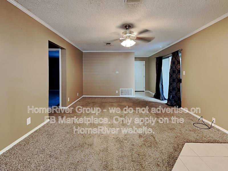 Townhouse for rent at 106 N McKown Ave, Sherman, TX 75092