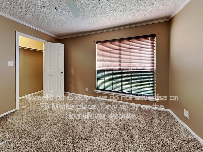 Townhouse for rent at 106 N McKown Ave, Sherman, TX 75092