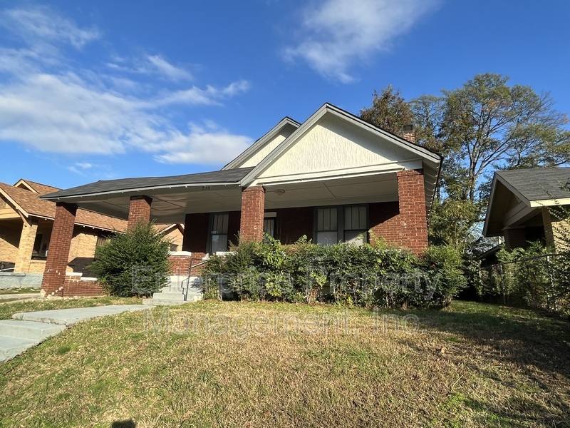 House for rent at 836 Maury St, Memphis, TN 38107