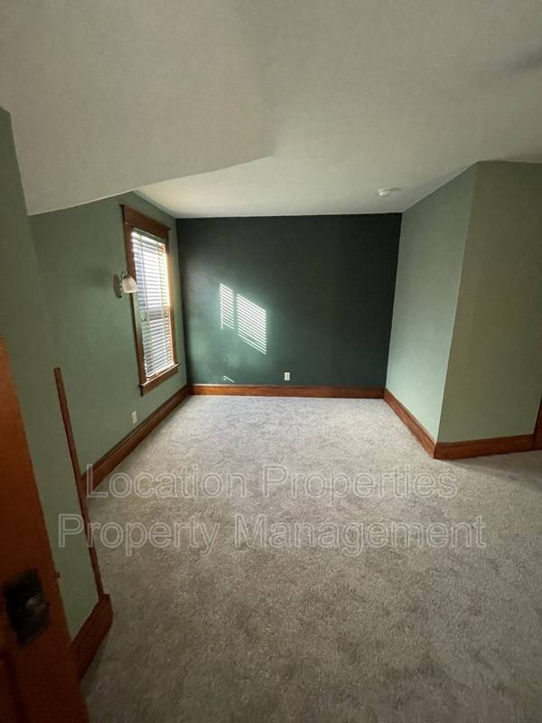 House for rent at 437 Ohio St, Lawrence, KS 66044