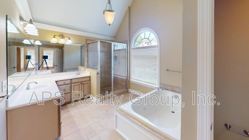 House for rent at 2140 Rossmore Rd, Clemmons, NC 27012