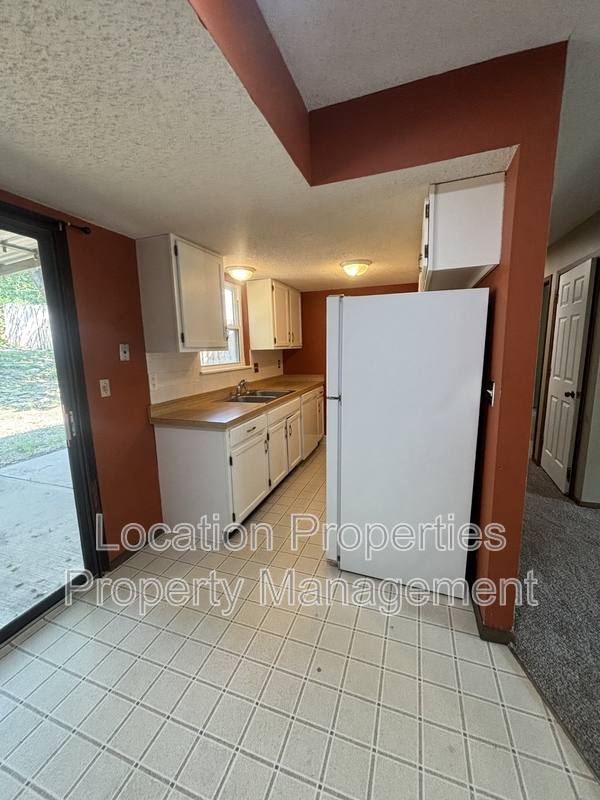 House for rent at 2401 Sequoia Court, Lawrence, KS 66047