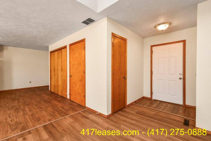 House for rent at 3318 S Valley View Dr, Springfield, MO 65807