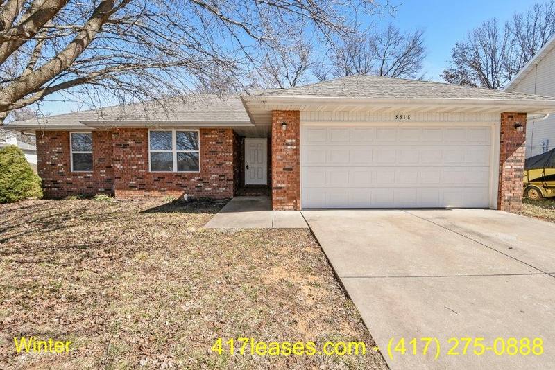 House for rent at 3318 S Valley View Dr, Springfield, MO 65807