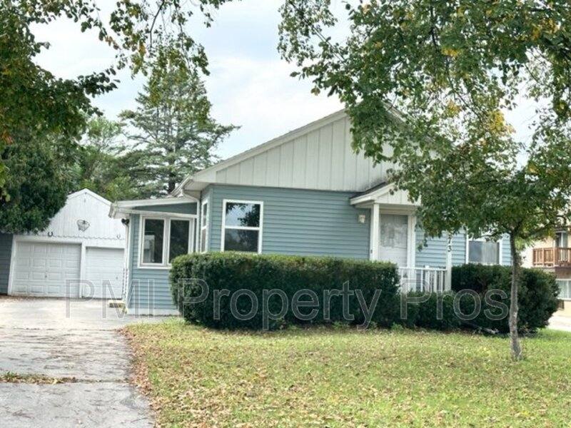 House for rent at 8573 N Granville Rd, Milwaukee, WI 53224