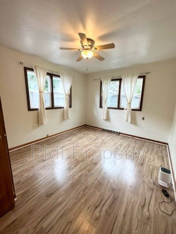 House for rent at 8573 N Granville Rd, Milwaukee, WI 53224