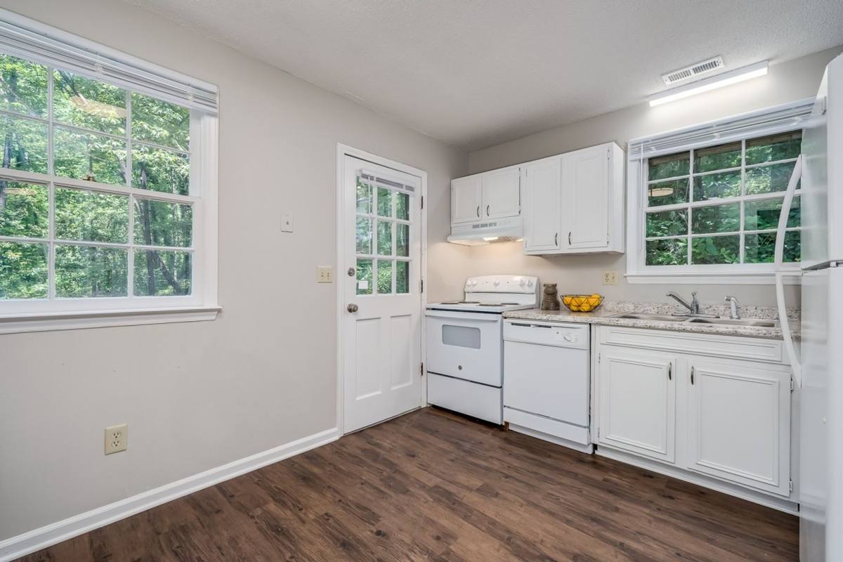 Apartment for rent at 1417 Onslow Rd, Raleigh, NC 27606