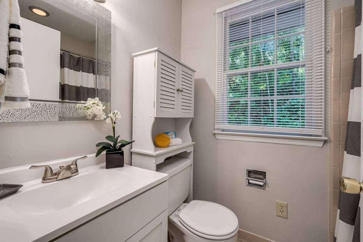Apartment for rent at 1417 Onslow Rd, Raleigh, NC 27606