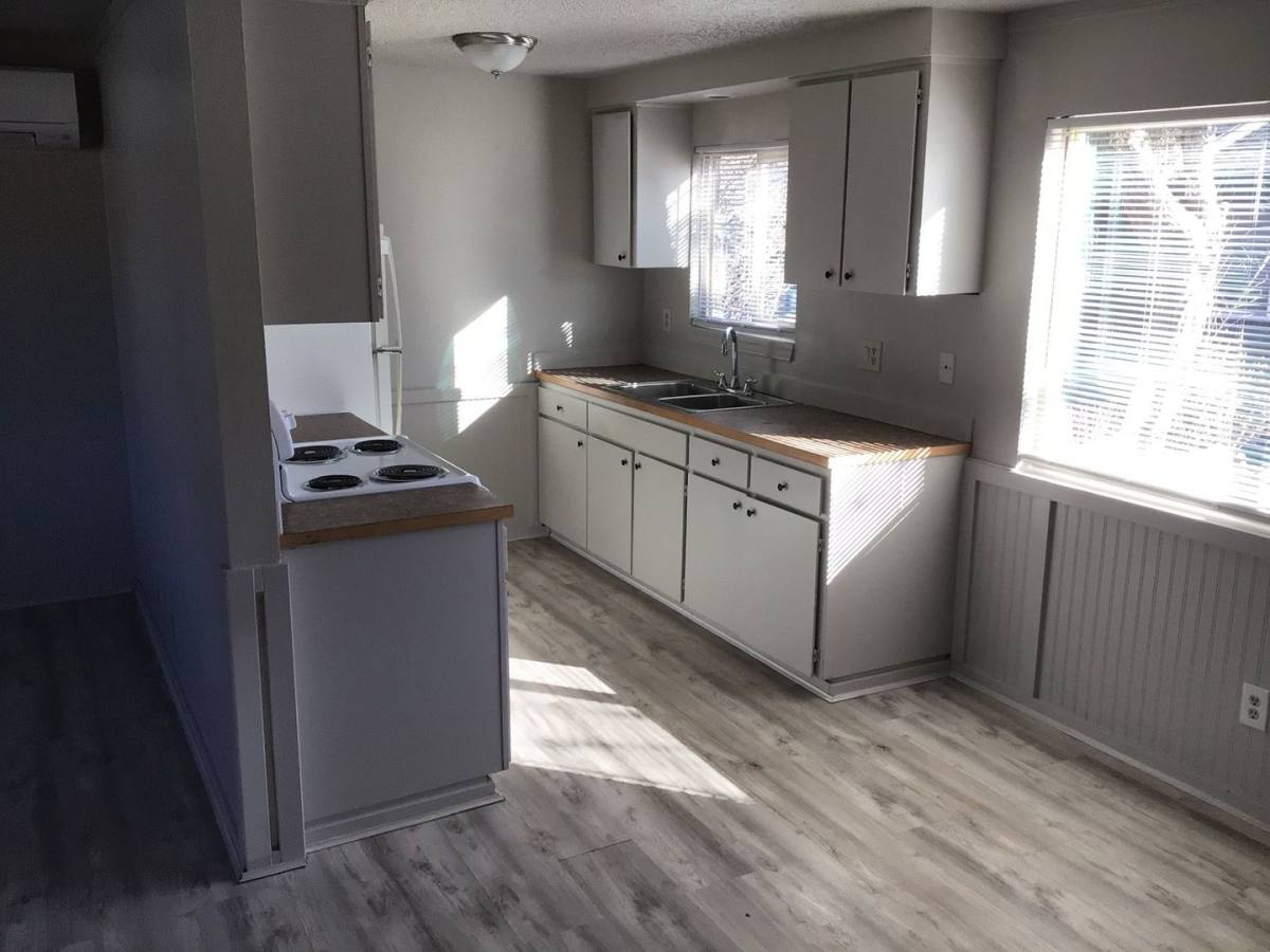Apartment for rent at 319 NW Greenwood Ave, Redmond, OR 97756