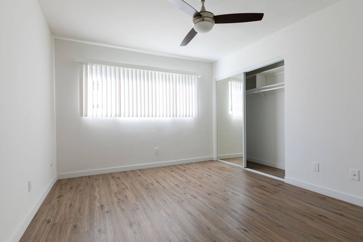 Apartment for rent at 410 & 414 Manhattan Place, Los Angeles, CA 90020