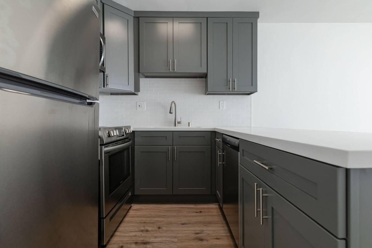 Apartment for rent at 410 & 414 Manhattan Place, Los Angeles, CA 90020