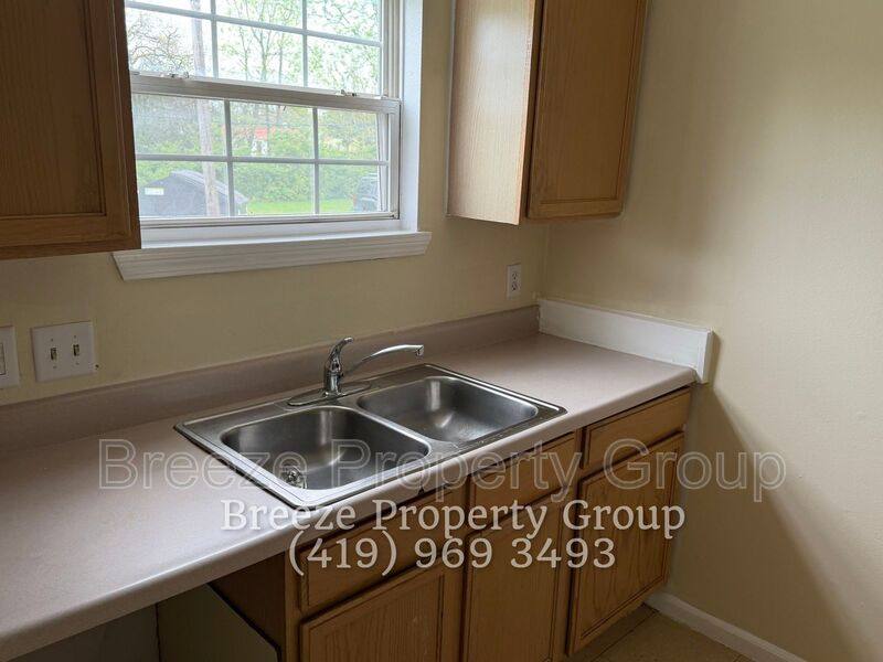 Apartment for rent at 623 Hope St, Lima, OH 45804