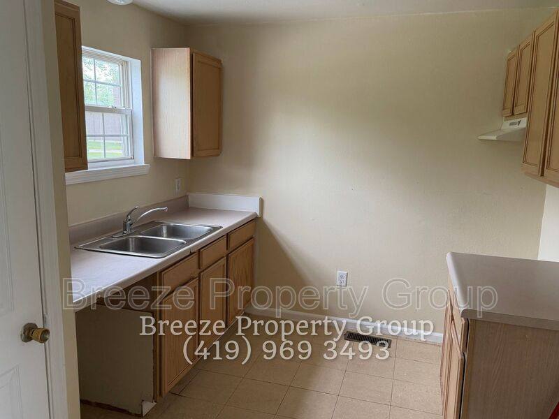 Apartment for rent at 623 Hope St, Lima, OH 45804