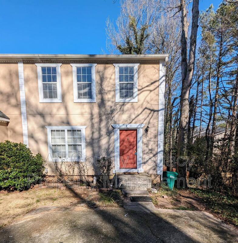 Townhouse for rent at 3757 Meadow Creek Dr, Peachtree Corners, GA 30092