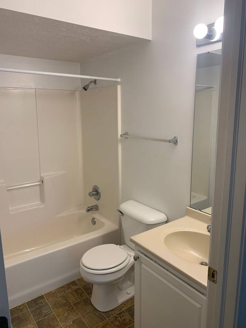 Apartment for rent at 500-530 Inman Parkway, Beloit, WI 53511