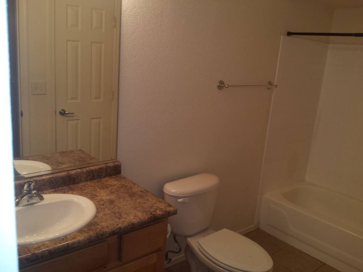 Apartment for rent at 9990 N Scottsdale Rd, Paradise Valley, AZ 85253