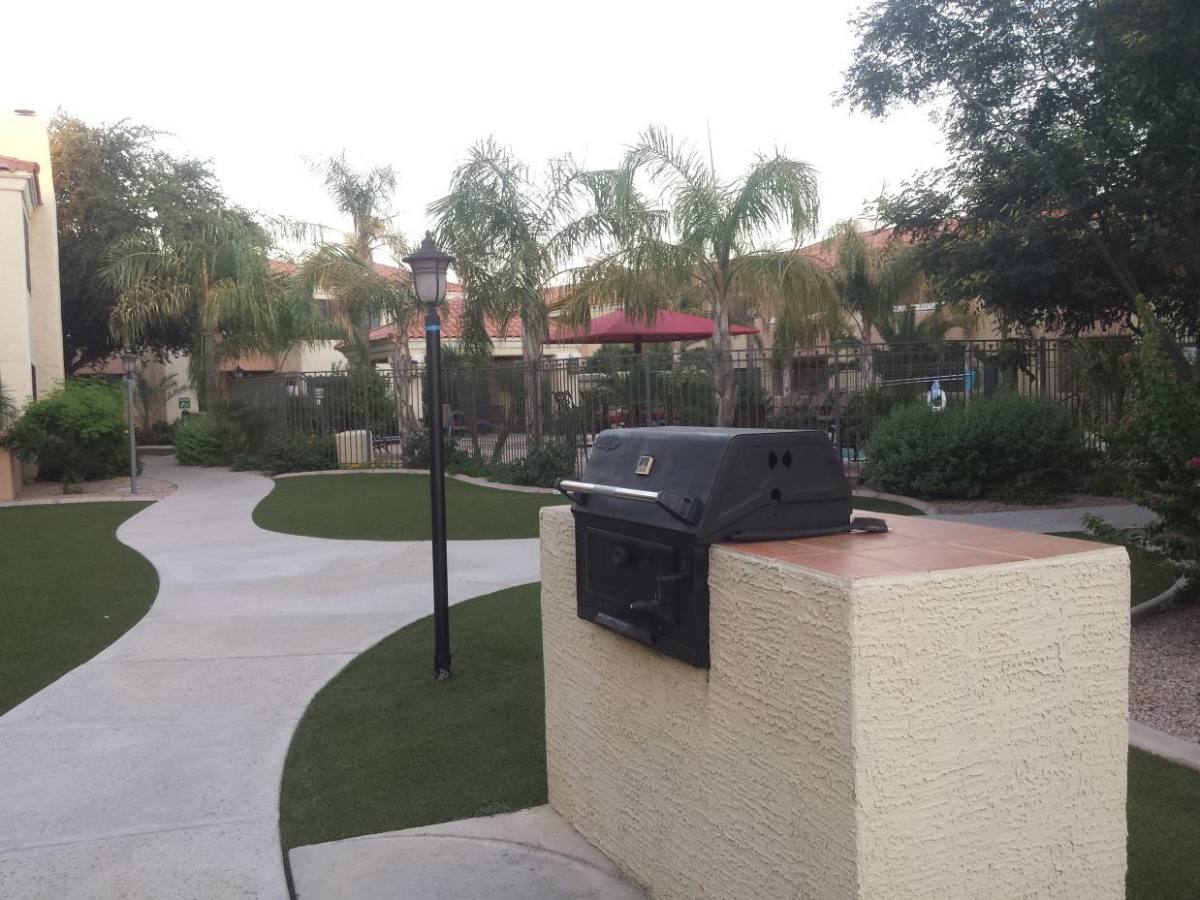Apartment for rent at 9990 N Scottsdale Rd, Paradise Valley, AZ 85253