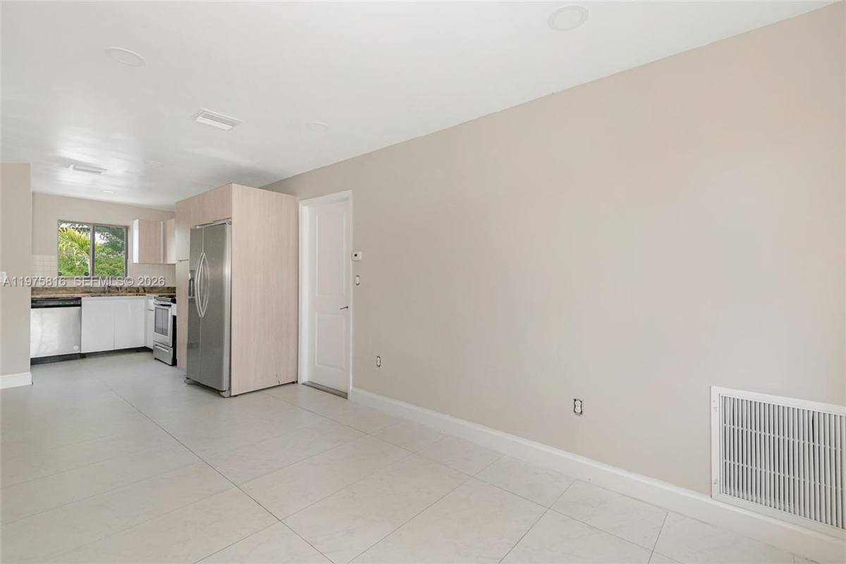 Townhouse for rent at 813 NW 3rd Ave, Fort Lauderdale, FL 33311
