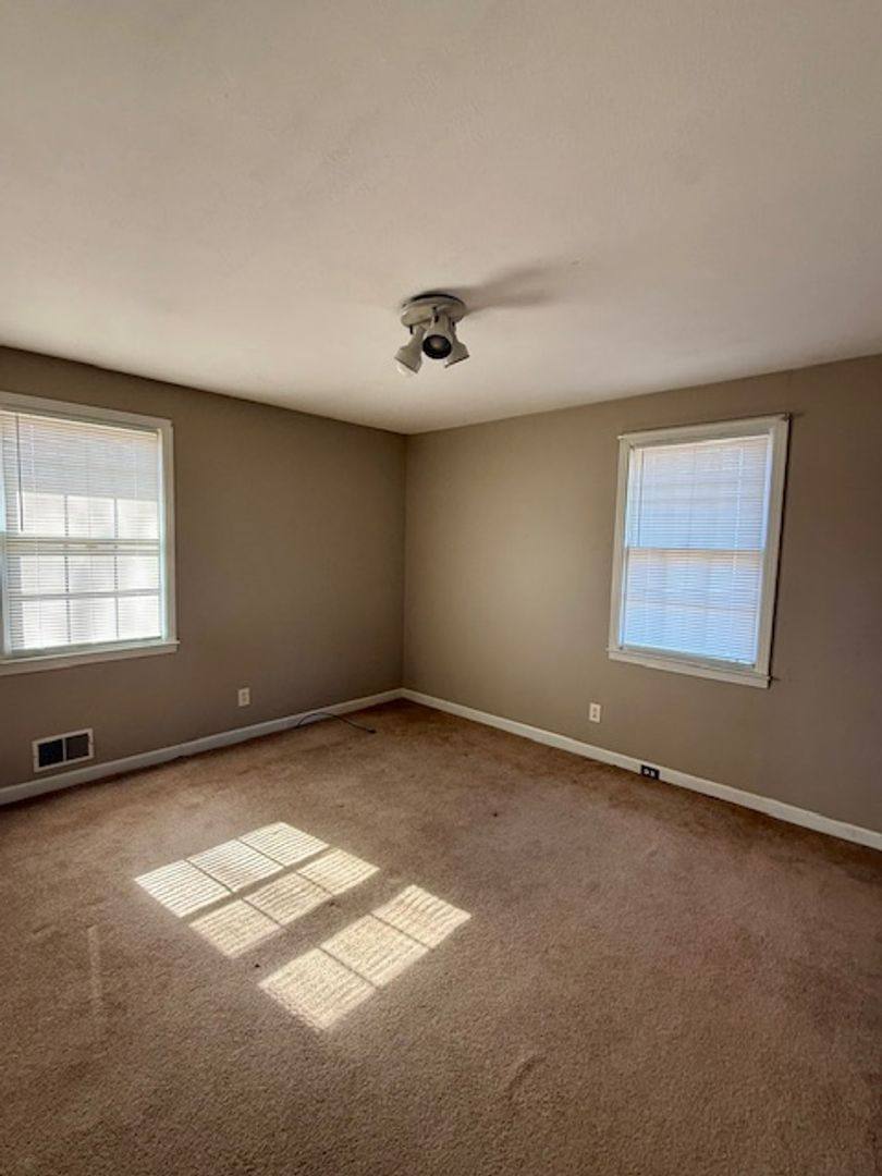 House for rent at 1220 E Main St, Duncan, SC 29334