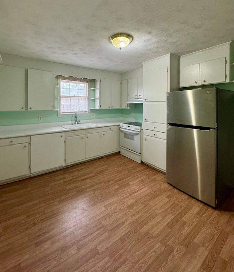 House for rent at 1220 E Main St, Duncan, SC 29334