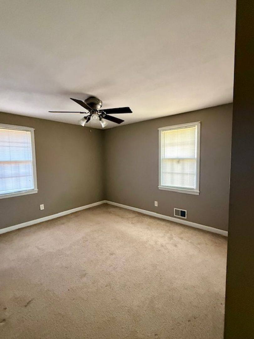 House for rent at 1220 E Main St, Duncan, SC 29334