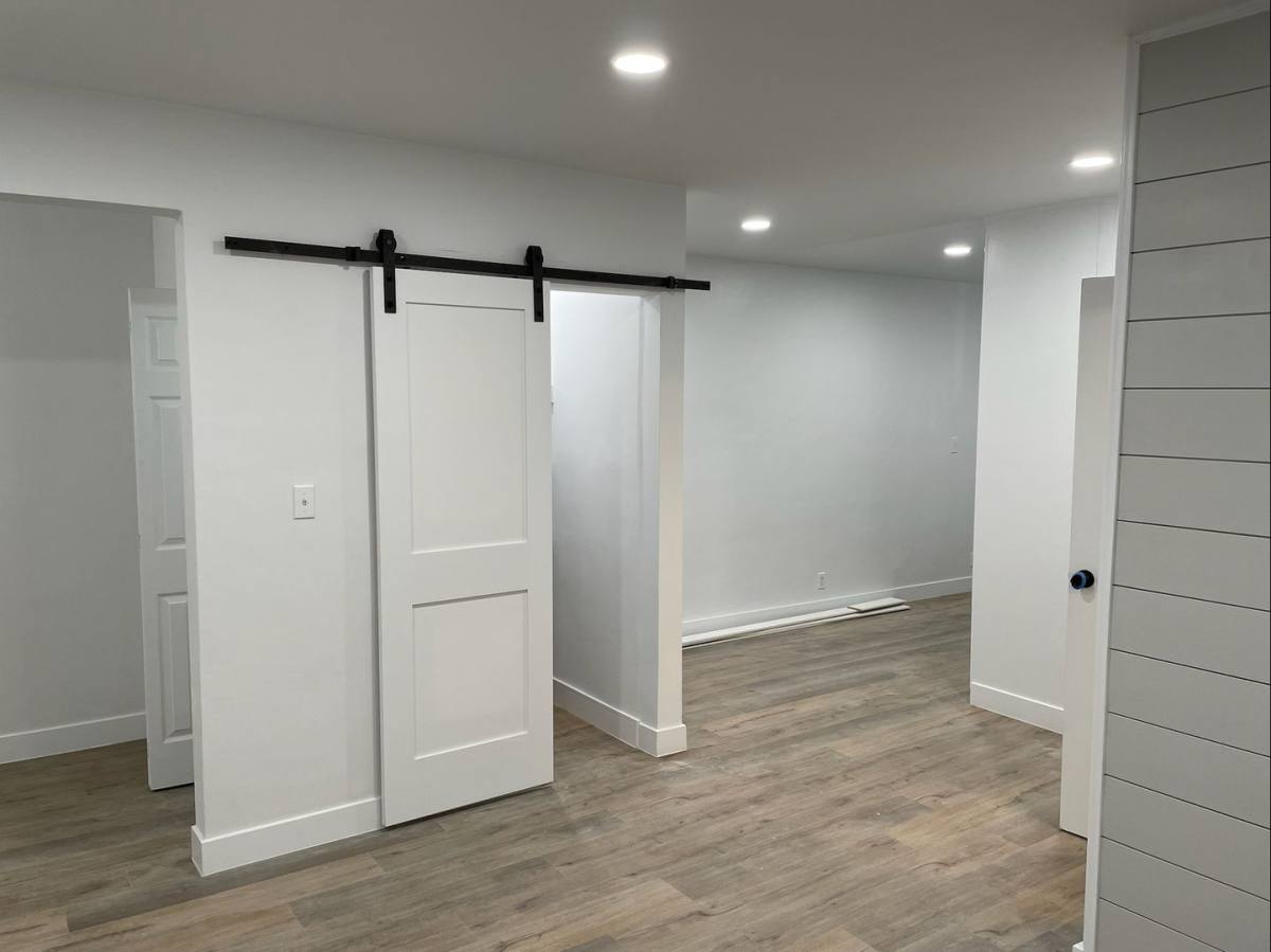Apartment for rent at 14533 Dickens St, Sherman Oaks, CA 91403