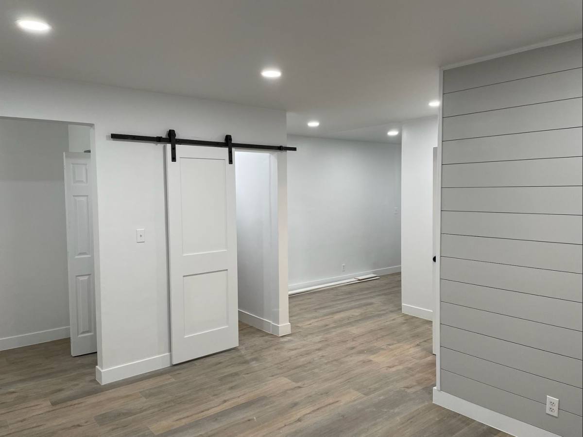 Apartment for rent at 14533 Dickens St, Sherman Oaks, CA 91403