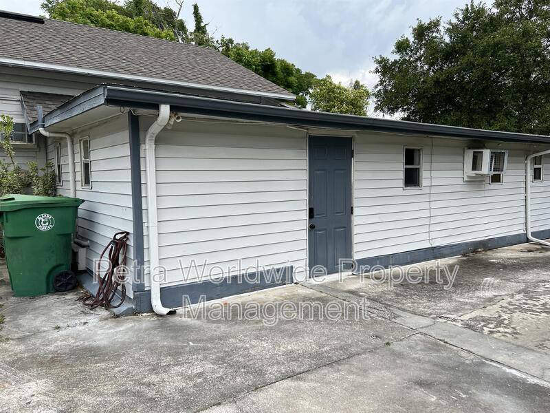 Apartment for rent at 611 E Plymouth Ave #2, Deland, FL 32724