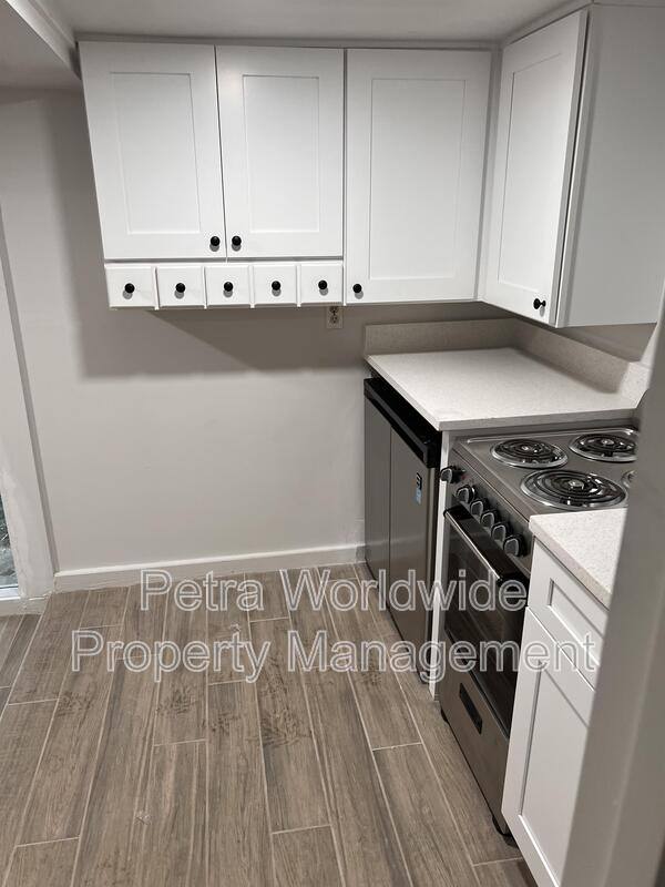 Apartment for rent at 611 E Plymouth Ave #2, Deland, FL 32724